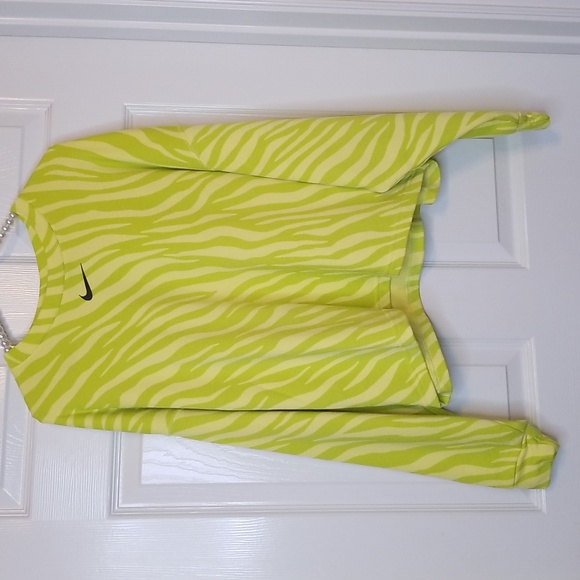 Nike Icon Clash Animal Print  Crewneck Longsleeve Yellow Lime Green Sweatshirt - Picture 3 of 10